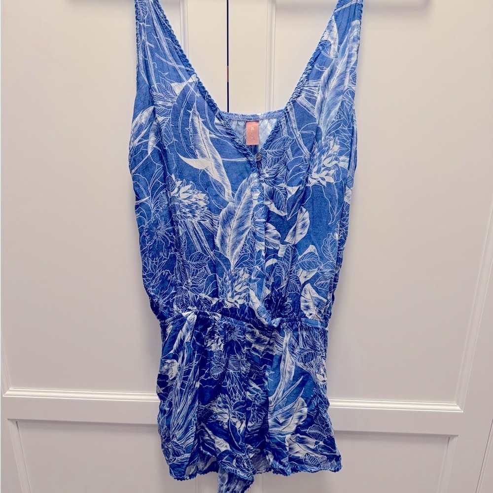 🪷 Maaji Floral Romper Size Small Women’s…White Lotus Vibes! 🪷
